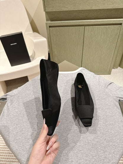 LOUIS VUITTON BALLERINA FLATS IN BLACK SATIN
