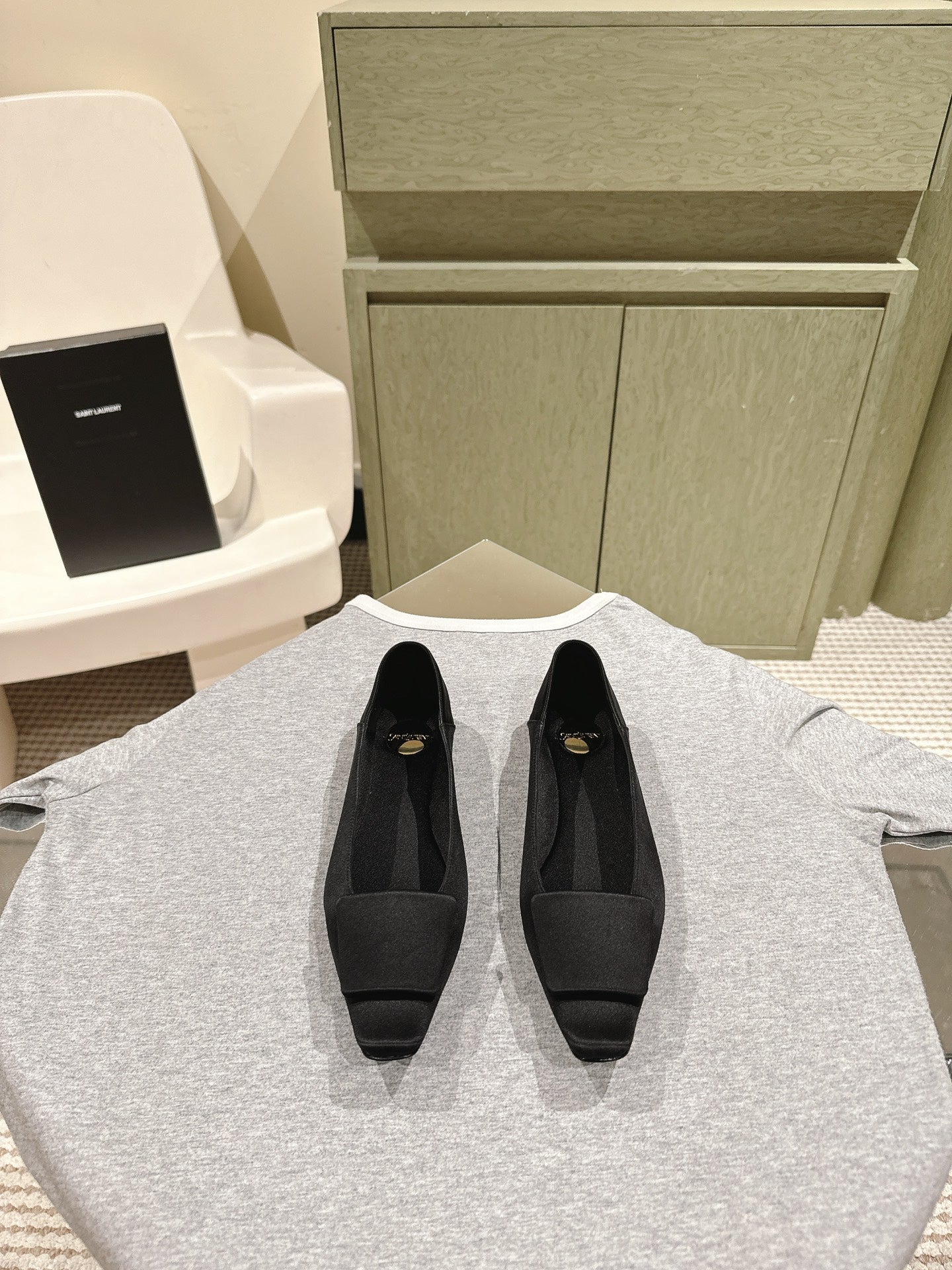 LOUIS VUITTON BALLERINA FLATS IN BLACK SATIN