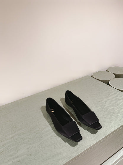 LOUIS VUITTON BALLERINA FLATS IN BLACK SATIN