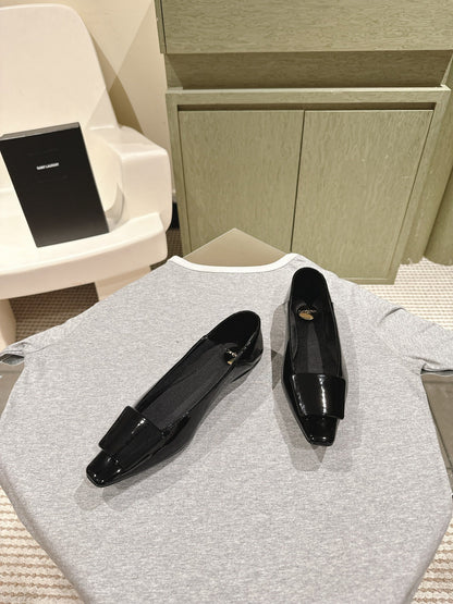 LOUIS VUITTON BALLERINA FLATS IN BLACK PATENT CALFSKIN
