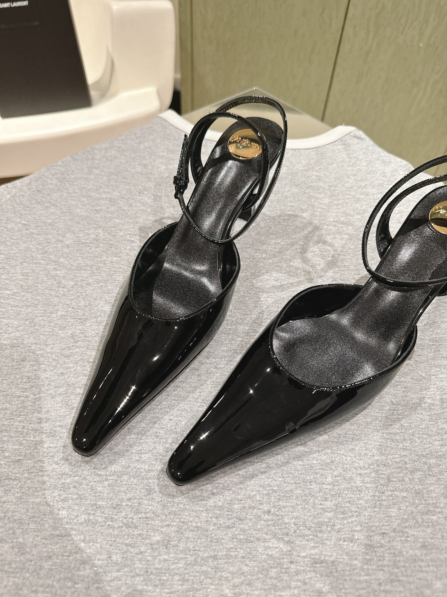LOUIS VUITTON AIMÉE HIGH 8 CM SLINGBACK PUMPS IN BLACK PATENT CALFSKIN