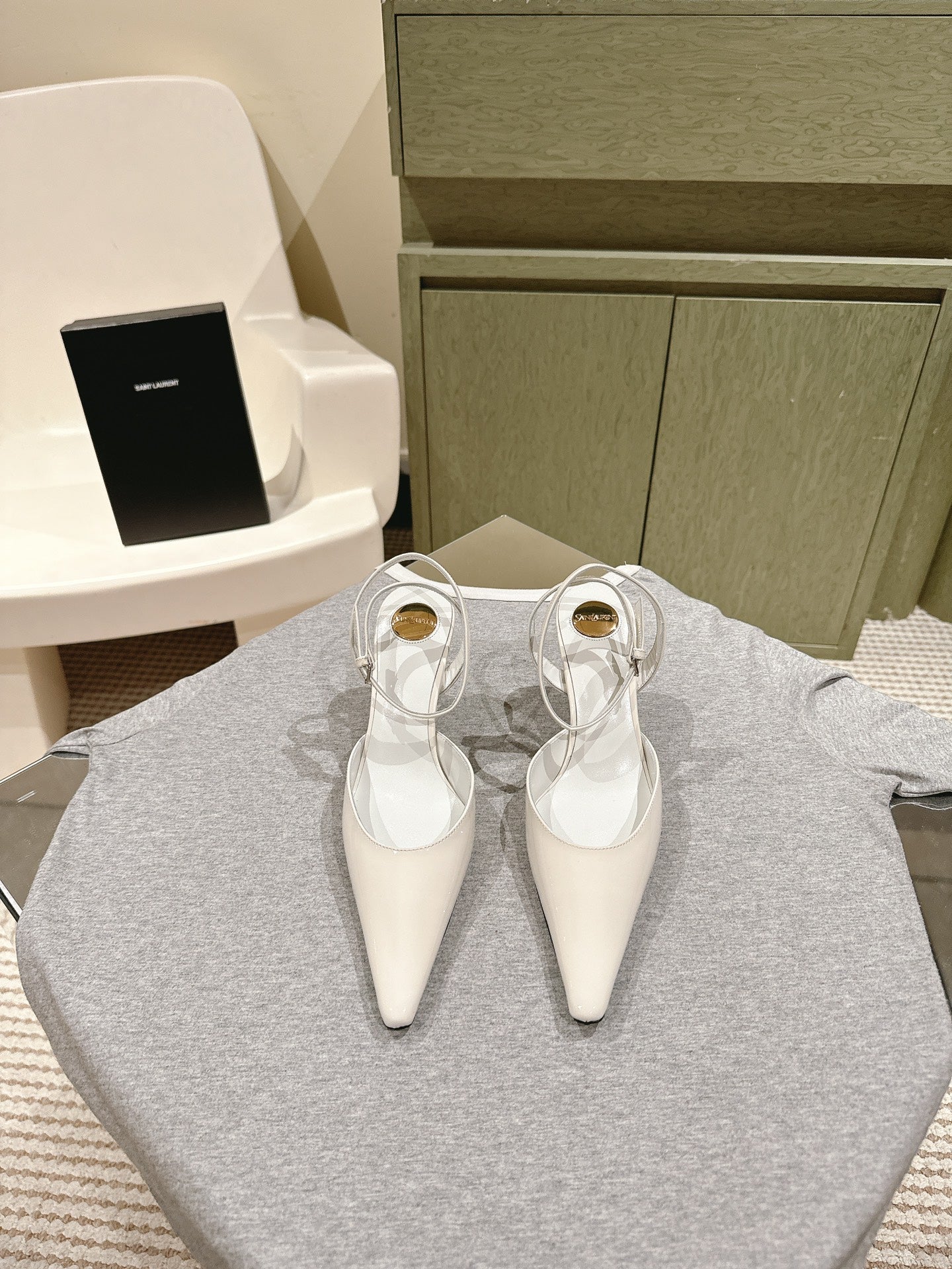 LOUIS VUITTON AIMÉE HIGH 8 CM SLINGBACK PUMPS IN WHITE PATENT CALFSKIN
