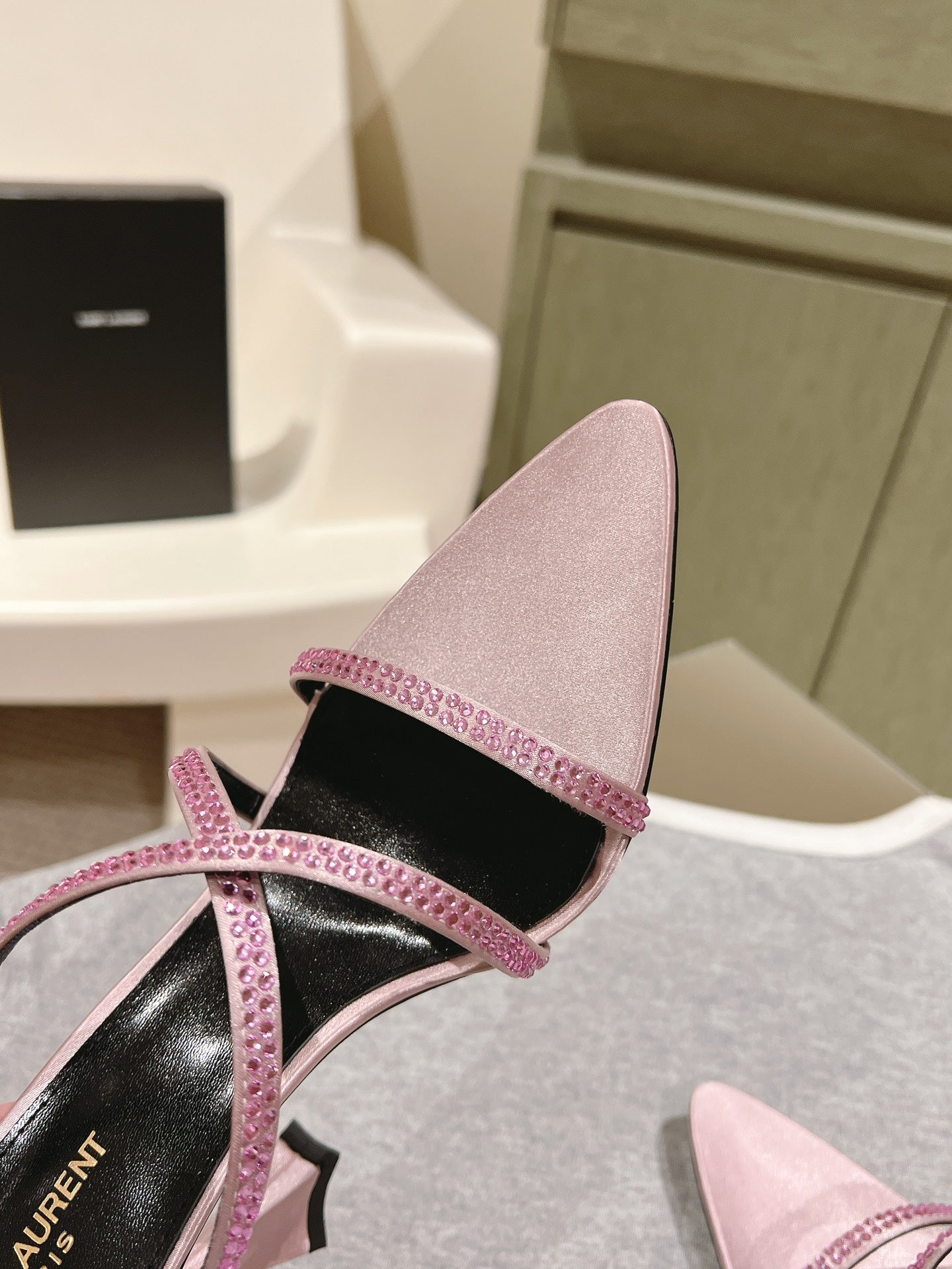 LOUIS VUITTON HIGH HEEL MULE 10 CM IN BABY PINK SATIN WITH RHINESTONES