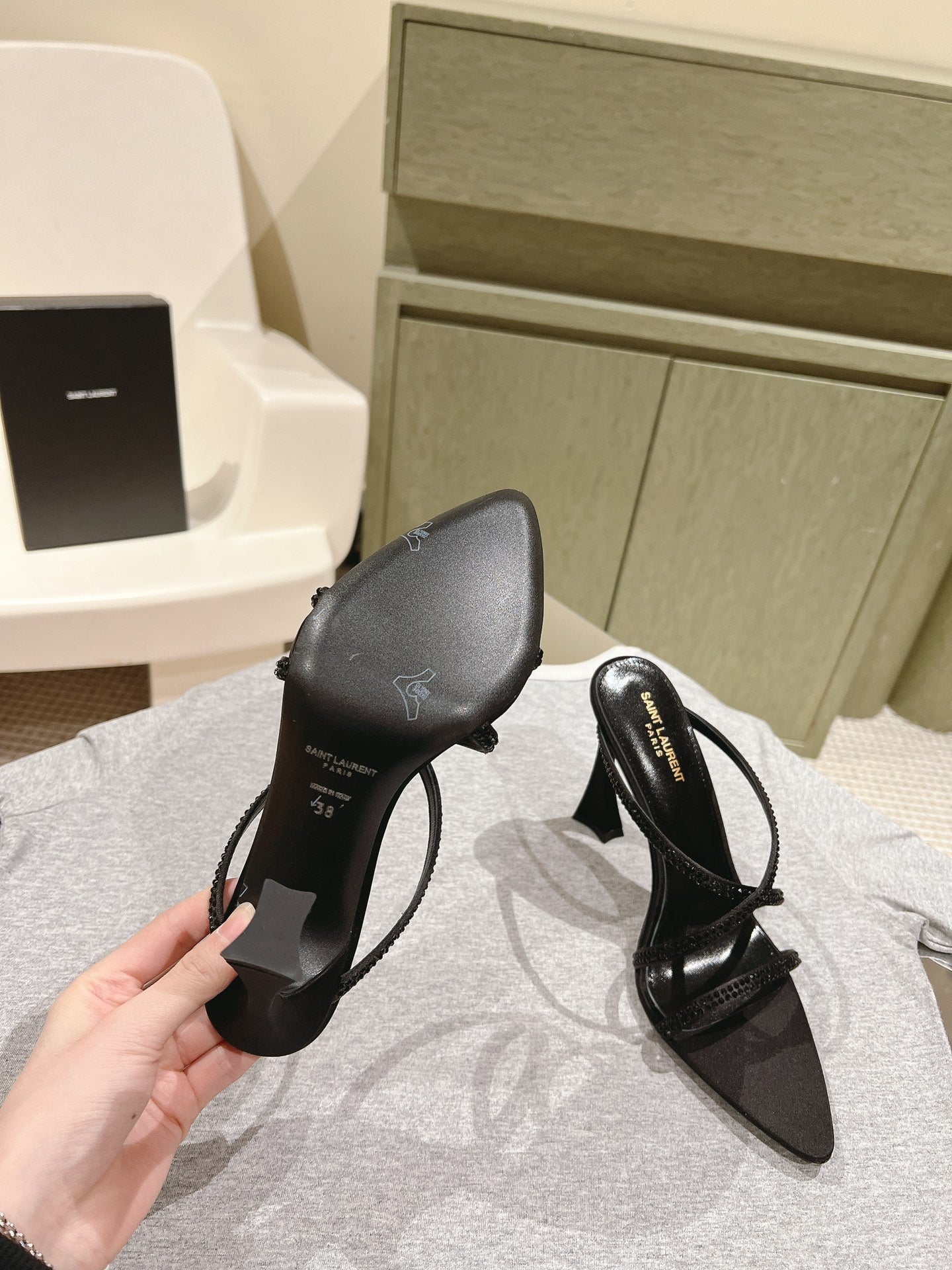LOUIS VUITTON HIGH HEEL MULE 10 CM IN BLACK SATIN WITH RHINESTONES