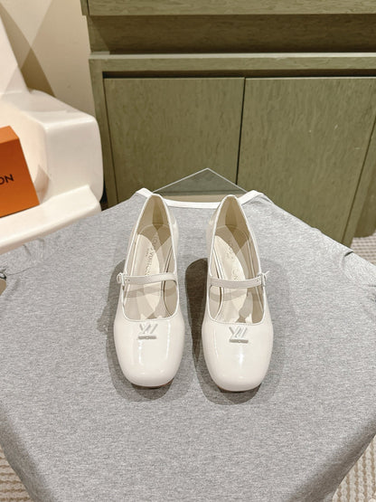 LOUIS VUITTON SWING HIGH MARY JANE 55 MM IN WHITE PATENT CALFSKIN