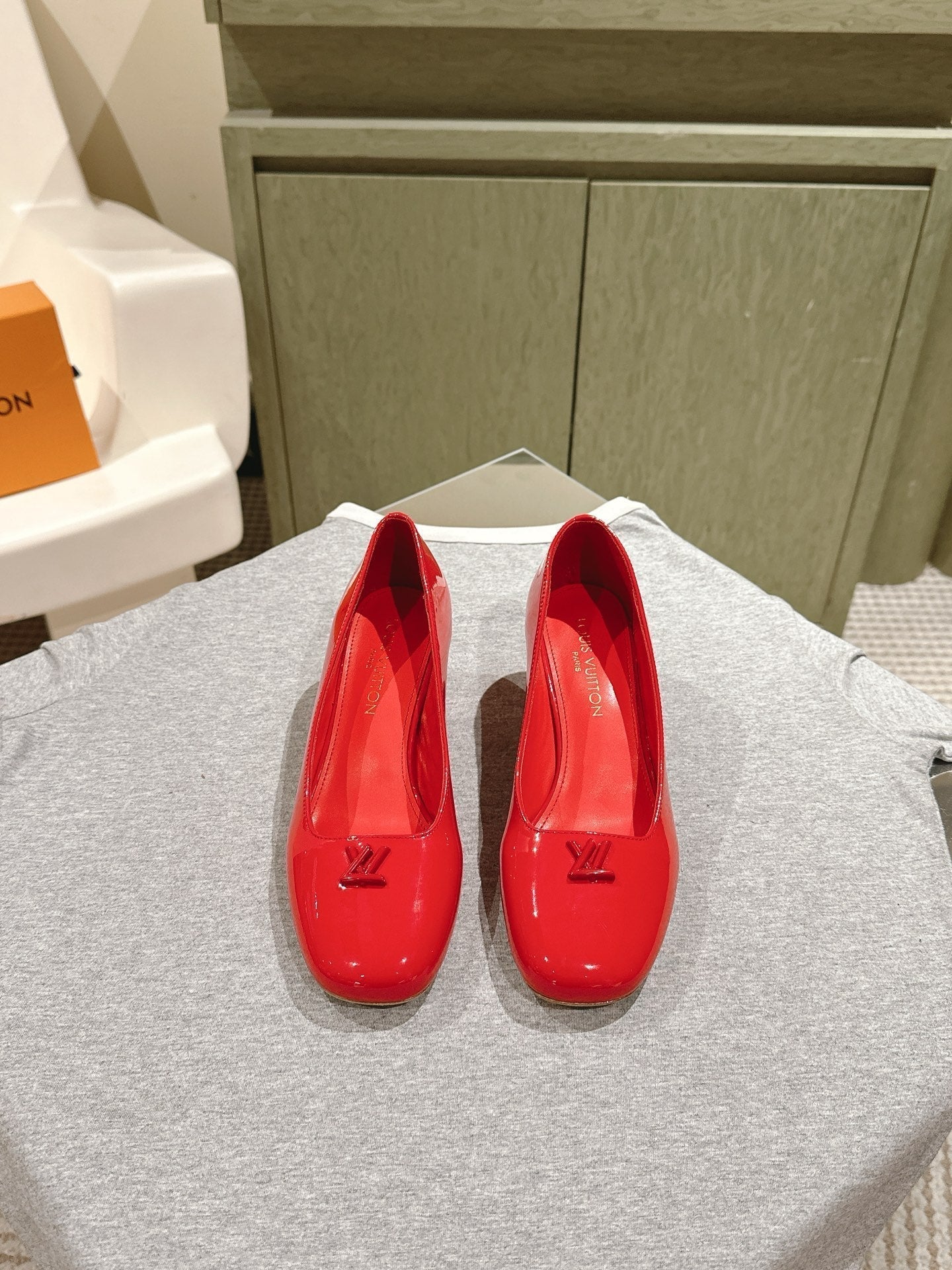 LOUIS VUITTON SWING HIGH PUMP 55 MM IN CRIMSON RED PATENT CALFSKIN