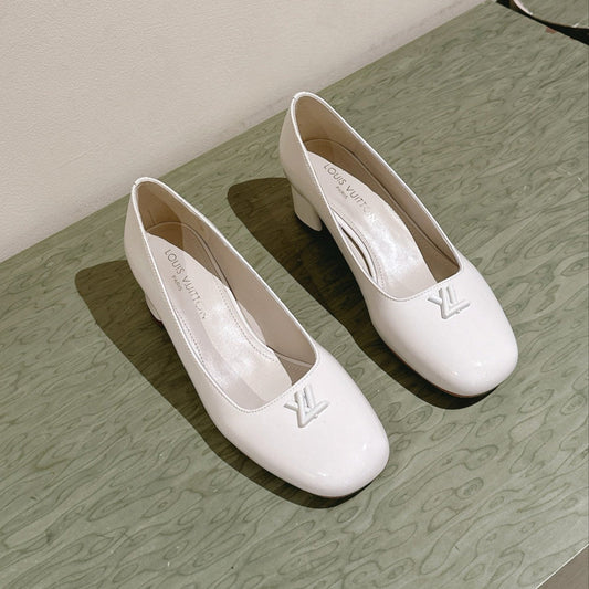 LOUIS VUITTON SWING HIGH PUMP 55 MM IN WHITE PATENT CALFSKIN