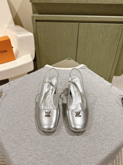 LOUIS VUITTON SWING SLINGBACK PUMP 55 MM IN SILVER CALFSKIN