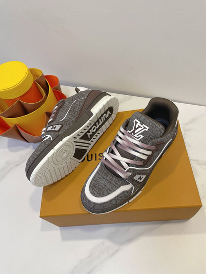 LOUIS VUITTON TRAINER SNEAKER IN WOOD BROWN MONOGRAM DENIM FABRIC