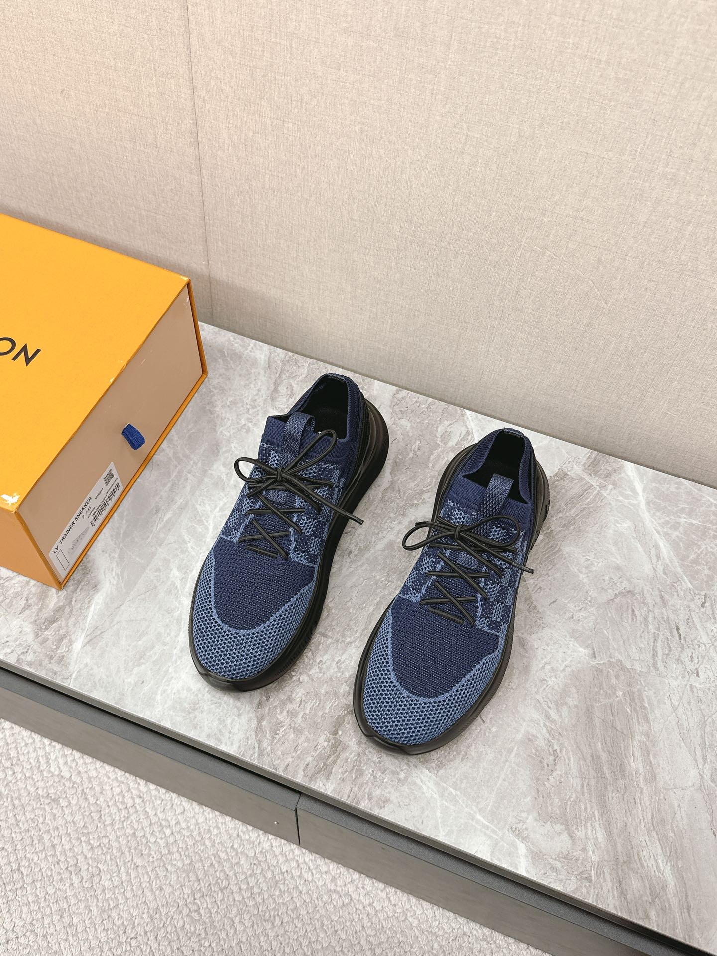 LOUIS VUITTON SNEAKERS IN MIDNIGHT BLUE DAMIER ELASTIC FABRIC