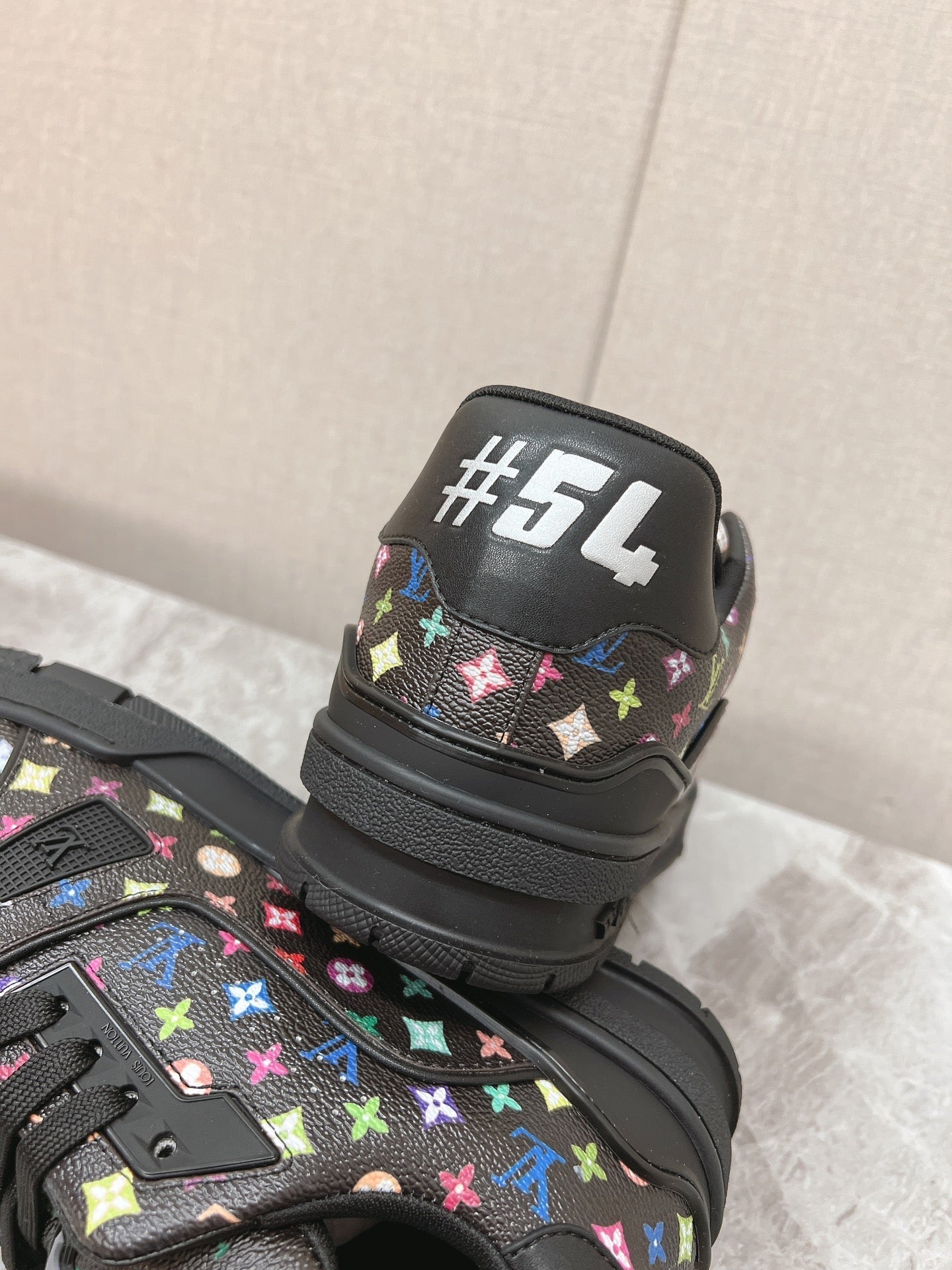 LOUIS VUITTON TRAINER SNEAKER IN BLACK MIX COLORFUL CALFSKIN