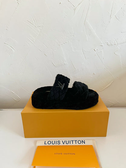 LOUIS VUITTON LV SUNSET PLATFORM COMFORT MULE IN BLACK SHEARLING