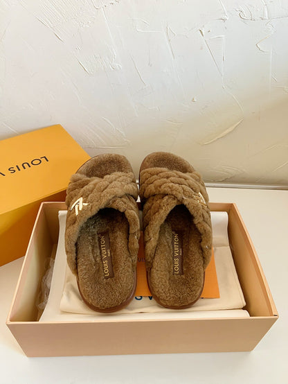 LOUIS VUITTON LV BLISS COMFORT MULE IN CHOCOLATE BROWN SHEARLING