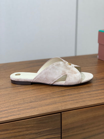 FLAT SLIPPERS IN LIGHT PINK SUEDE