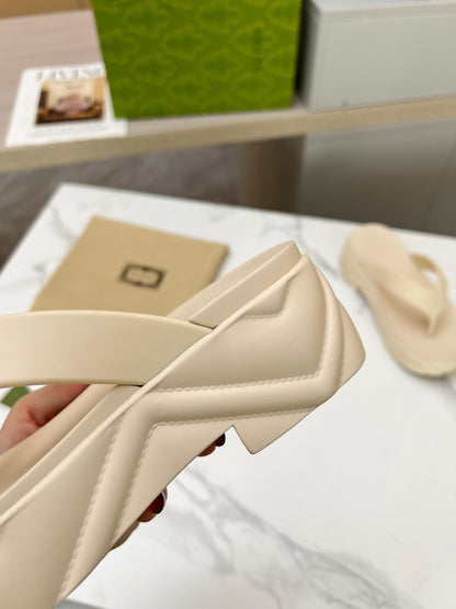 GUCCI THONG PLATFORM IN BEIGE CREAM IMPORTED TPU