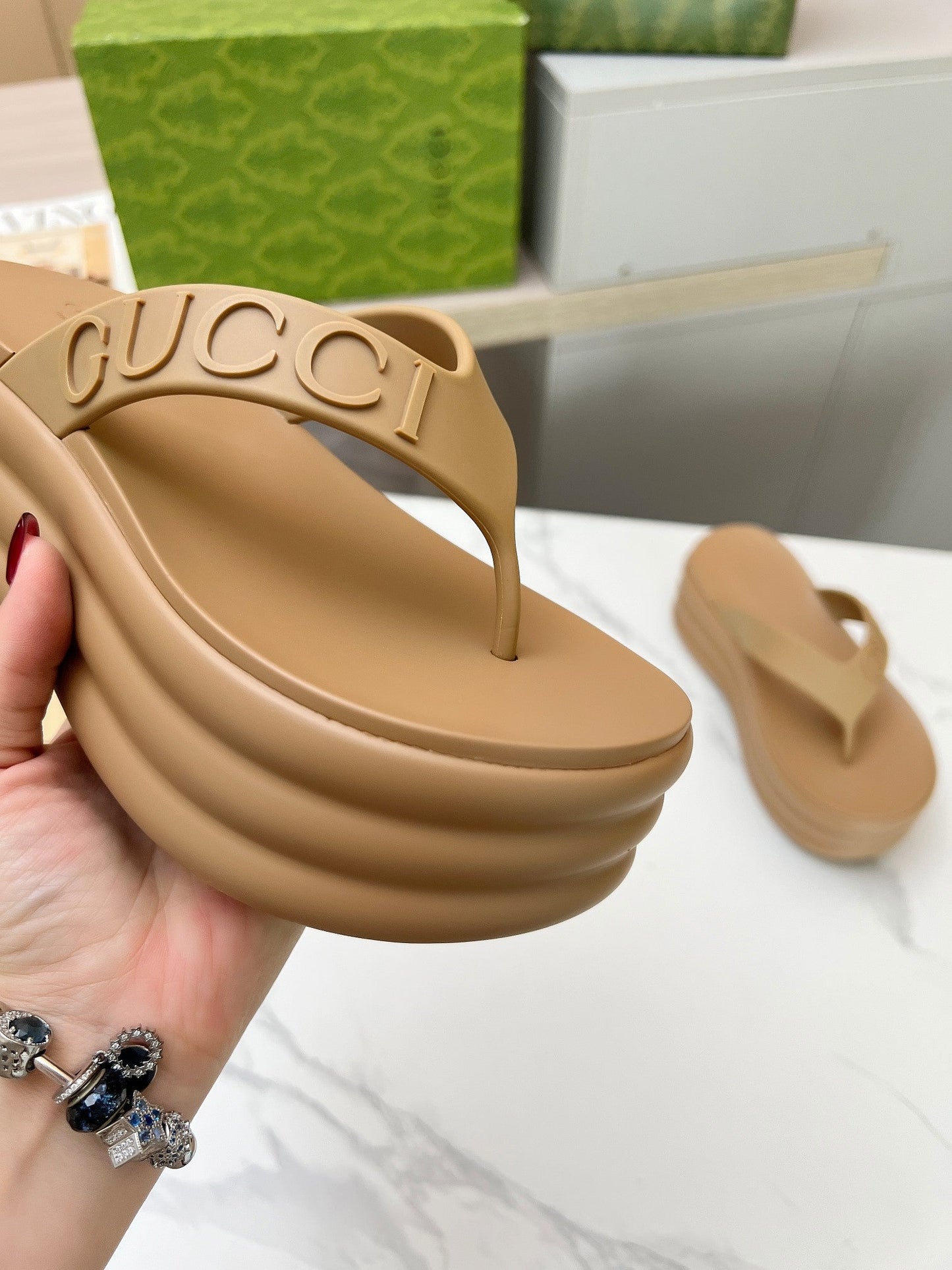 GUCCI THONG PLATFORM 5 CM IN CIDER BROWN IMPORTED TPU