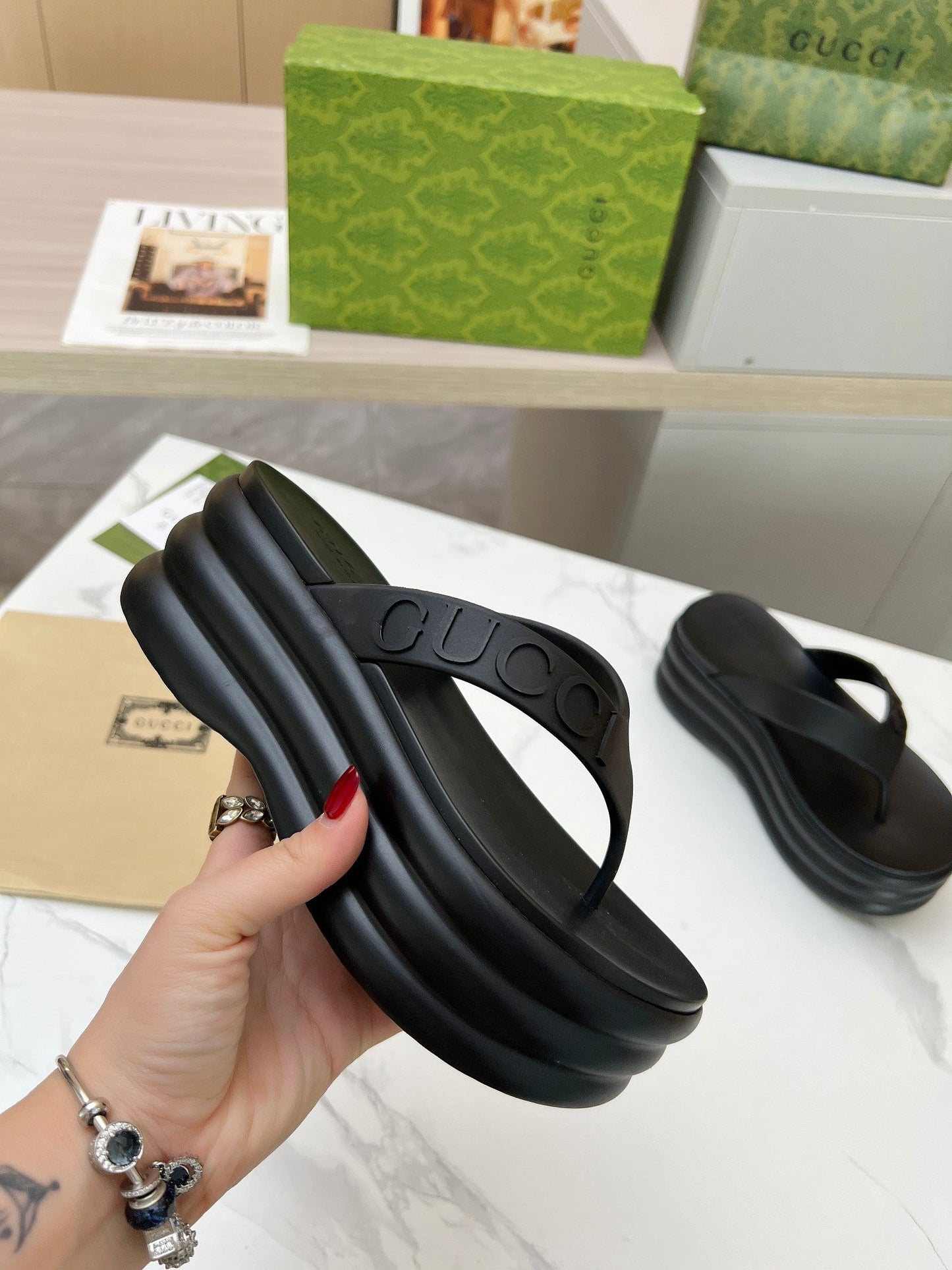 GUCCI THONG PLATFORM 5 CM IN BLACK IMPORTED TPU