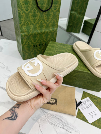 GUCCI PLATFORM SLIPPERS IN SAND BROWN IMPORTED TPU