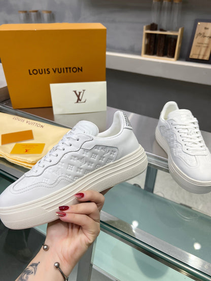 LOUIS VUITTON LV WOMEN GROOVY PLATFORM IN WHITE EMBOSSED CALFSKIN
