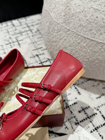 GUCCI MARY JANE FLAT IN CRIMSON RED CALFSKIN