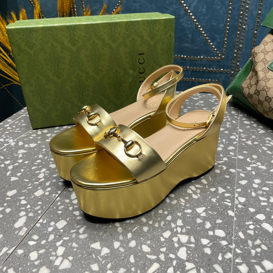 GUCCI HORSEBIT PLATFORM SANDAL METALLIC GOLD CALFSKIN