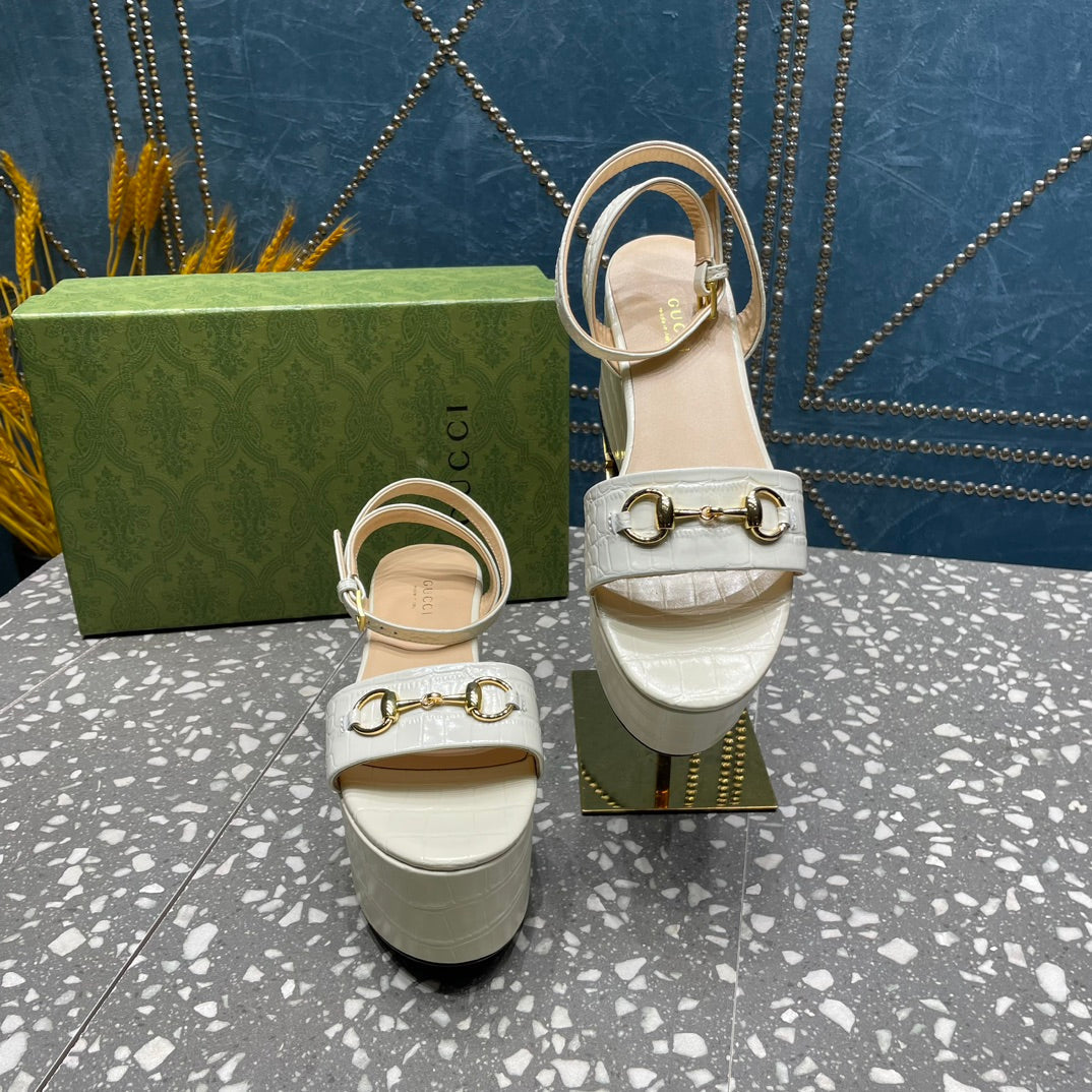 GUCCI HORSEBIT FLATFORM SANDAL GLOSSY WHITE CALFSKIN
