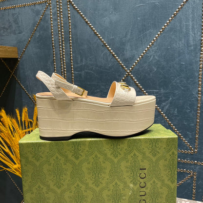 GUCCI HORSEBIT FLATFORM SANDAL GLOSSY WHITE CALFSKIN