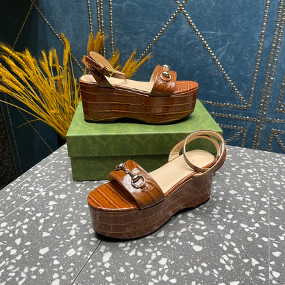 GUCCI HORSEBIT FLATFORM SANDAL CARAMEL CALFSKIN