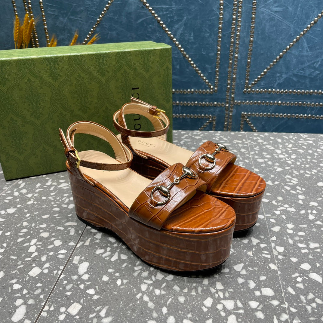 GUCCI HORSEBIT FLATFORM SANDAL CARAMEL CALFSKIN