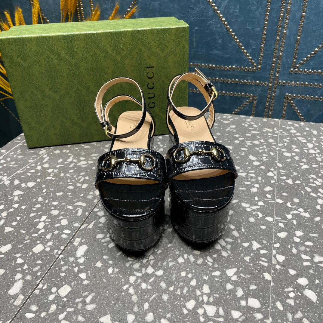 GUCCI HORSEBIT FLATFORM SANDAL GLOSSY BLACK CALFSKIN