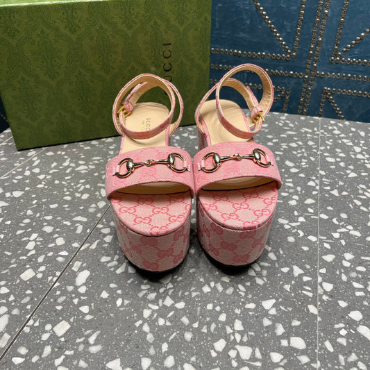 GUCCI HORSEBIT FLATFORM SANDAL LIGHT PINK CALFSKIN