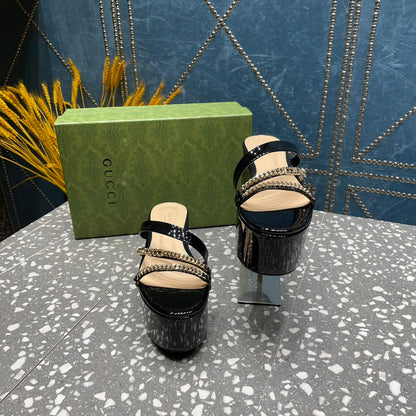 GUCCI HIGH WEDGE PLATFORM IN BLACK CALFSKIN WITH GOLD HARDWARE
