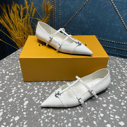 LOUIS VUITTON POINTED FLAT SHOES IN WHITE CALFSKIN