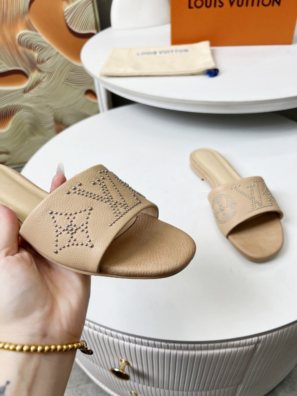 LOUIS VUITTON FLAT SLIDE IN BISQUE BEIGE LAMBSKIN WITH RHINSTONES