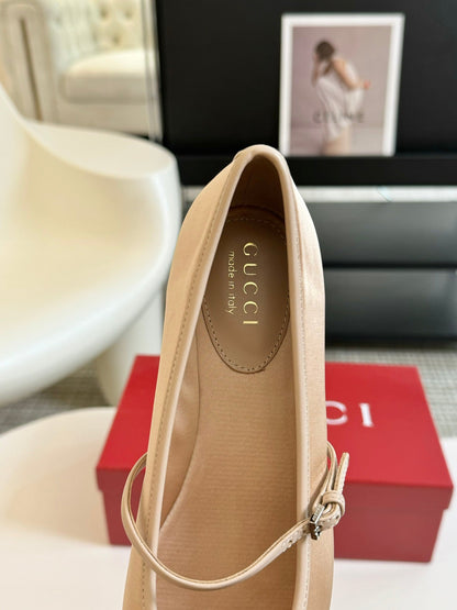 GUCCI BALLET FLAT CREAM SILK