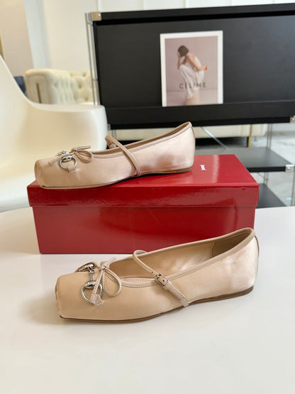 GUCCI BALLET FLAT CREAM SILK