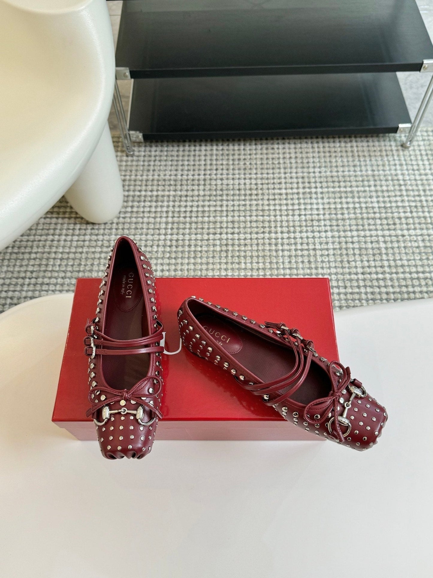 GUCCI RIVETS BALLET FLAT GARNET HORIZONTAL STRAPS LAMBSKIN