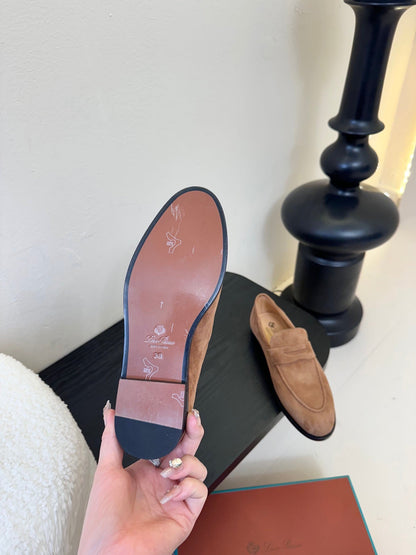 CLASSIC LOAFERS IN TERRACOTTA SUEDE