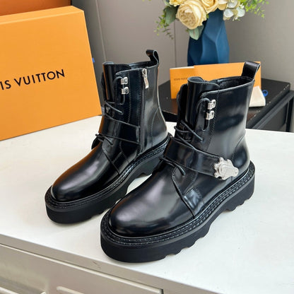 LOUIS VUITTON LV WOMEN'S BEAUBOURG ANKLE BOOT IN GLOSSY BLACK CALFSKIN