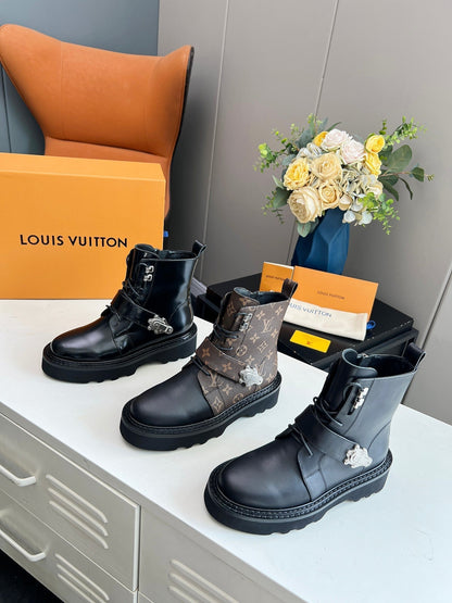 LOUIS VUITTON LV WOMEN'S BEAUBOURG ANKLE BOOT IN GLOSSY BLACK CALFSKIN