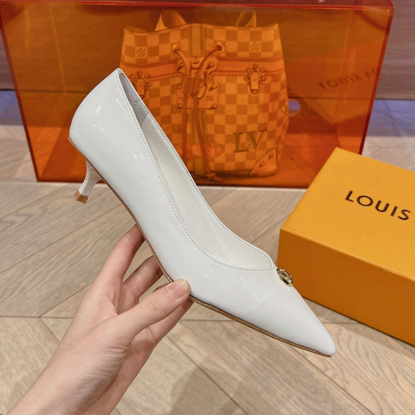 LOUIS VUITTON LV SINGLE LOW HEEL PUMP WHITE
