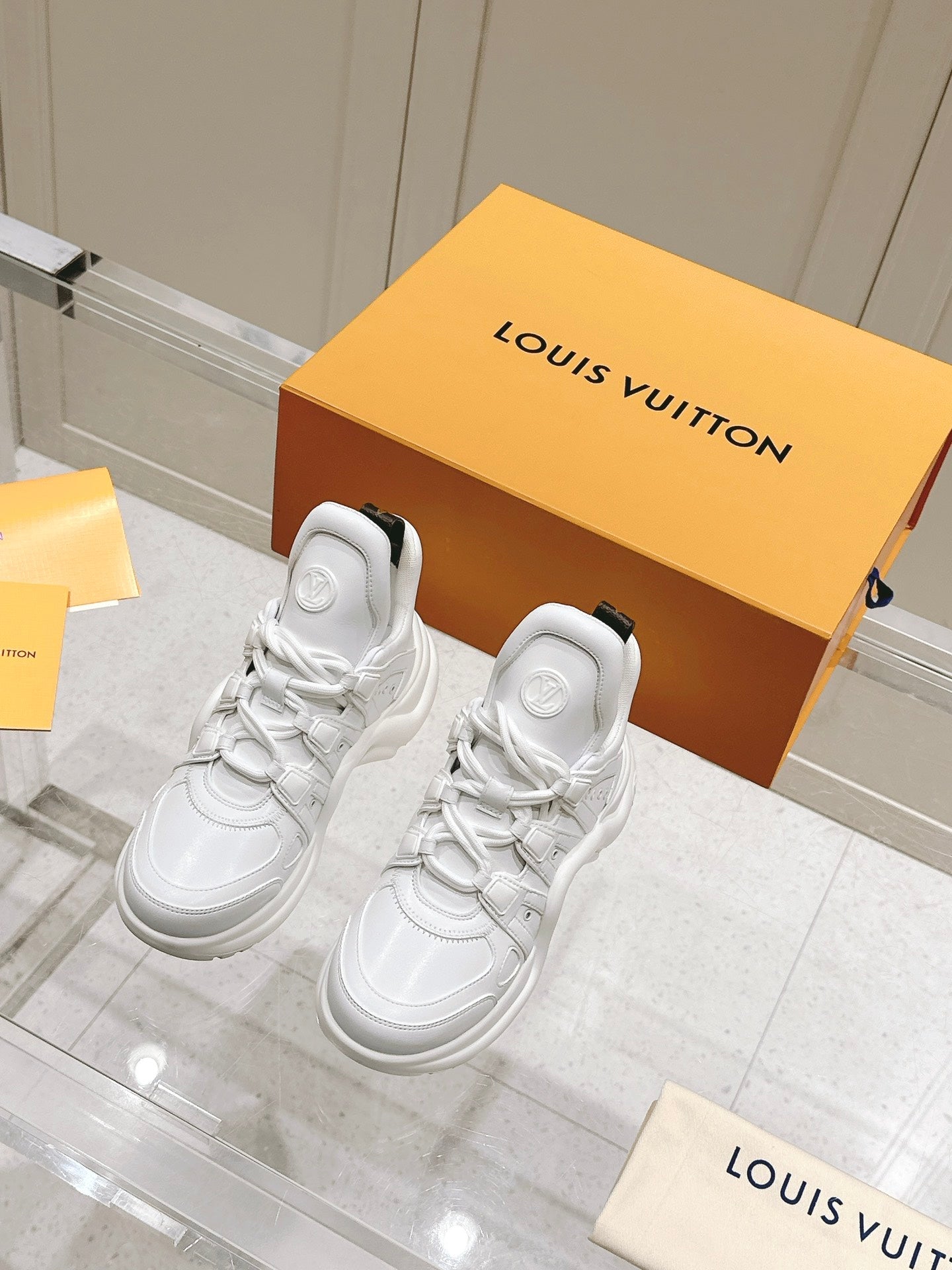 LOUIS VUITTON LV BARRACUDA SNEAKER IN WHITE CALFSKIN