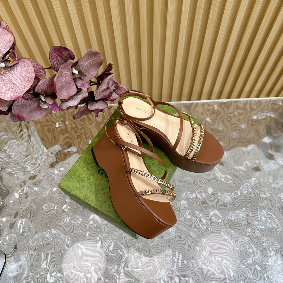 GUCCI PLATFORM SANDAL CARAMEL CALFSKIN WITH CHAINS