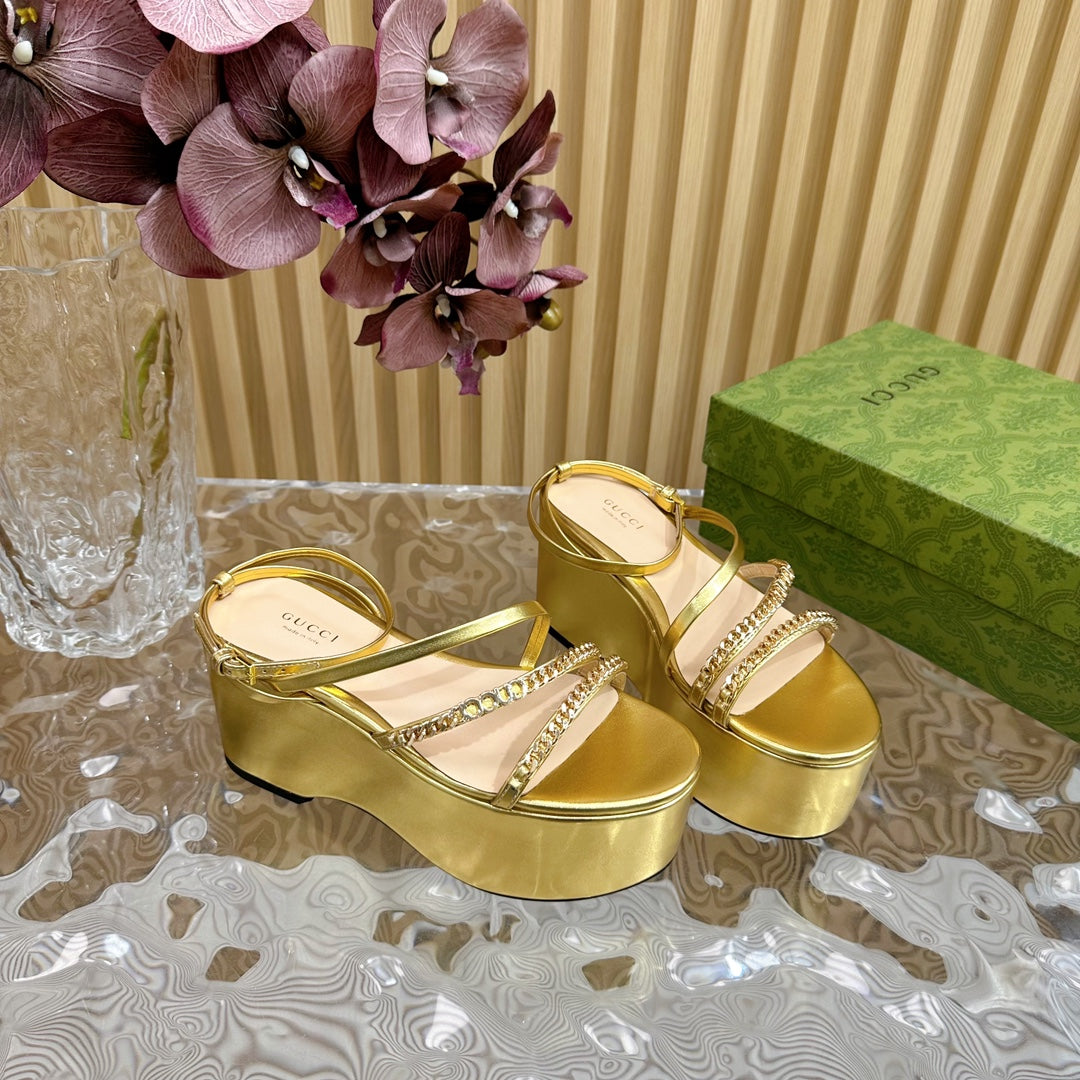 GUCCI PLATFORM SANDAL METALLIC GOLD CALFSKIN WITH CHAINS