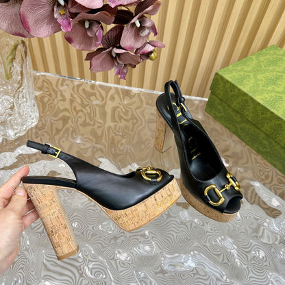 GUCCI SANDAL WITH PLATFORM AND CLAMP BLACK LAMBSKIN