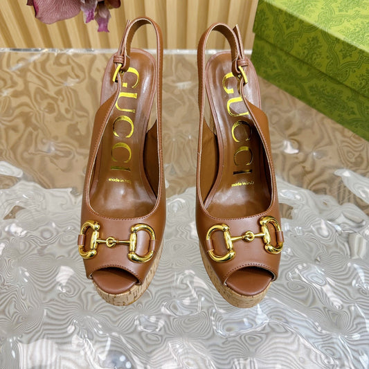 GUCCI SANDAL WITH PLATFORM AND CLAMP CARAMEL LAMBSKIN