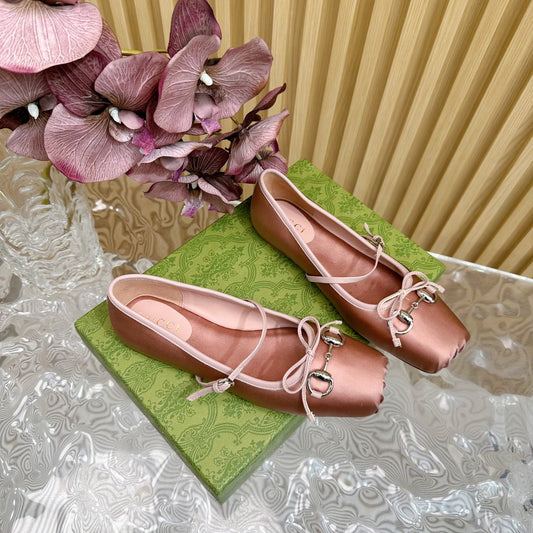 GUCCI BALLET FLAT IN CORAL PINK SILK WITH SILVER HARDWARE