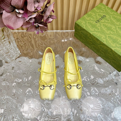 GUCCI BALLET FLAT IN LIGHT YELLOW SILK WITH SILVER HARDWARE