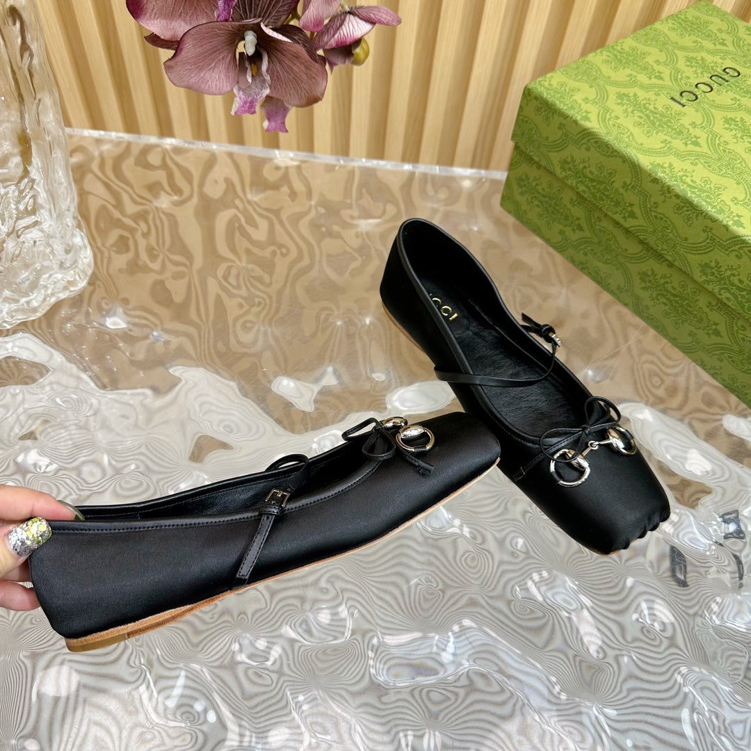 GUCCI BALLET FLAT IN BLACK SILK WITH SILVER HARDWARE