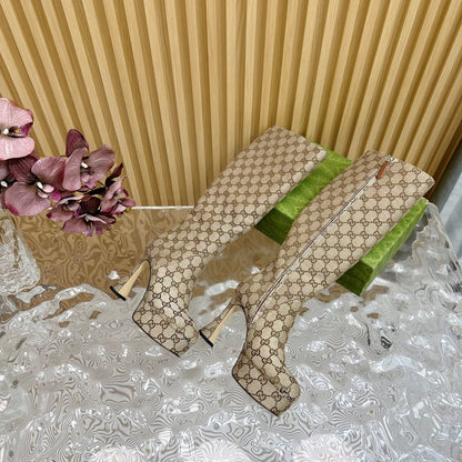 GUCCI PLATFORM KNEE BOOTS IN ECRU BEIGE MONOGRAM CANVAS AND SHEEPSKIN LINING